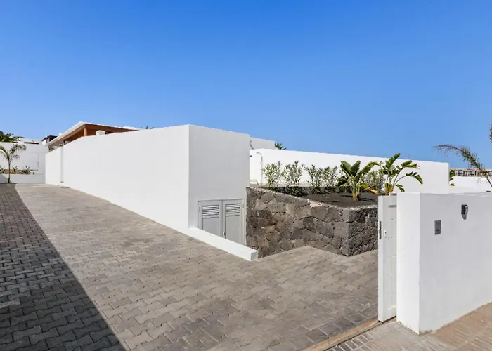 Altos Blanca 8a By Escape * Playa Blanca (Lanzarote)