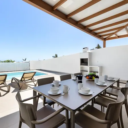 Altos Blanca 8a By Escape Vila *